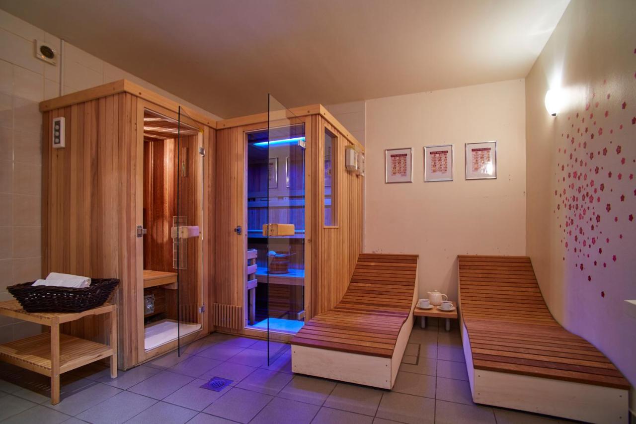 Hostel Delalut Ravne na Koroskem Екстер'єр фото